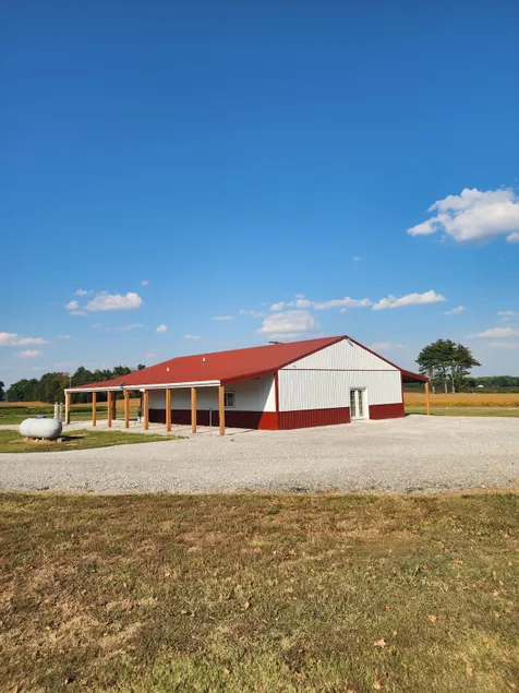Cedar Post Barn - Image 1
