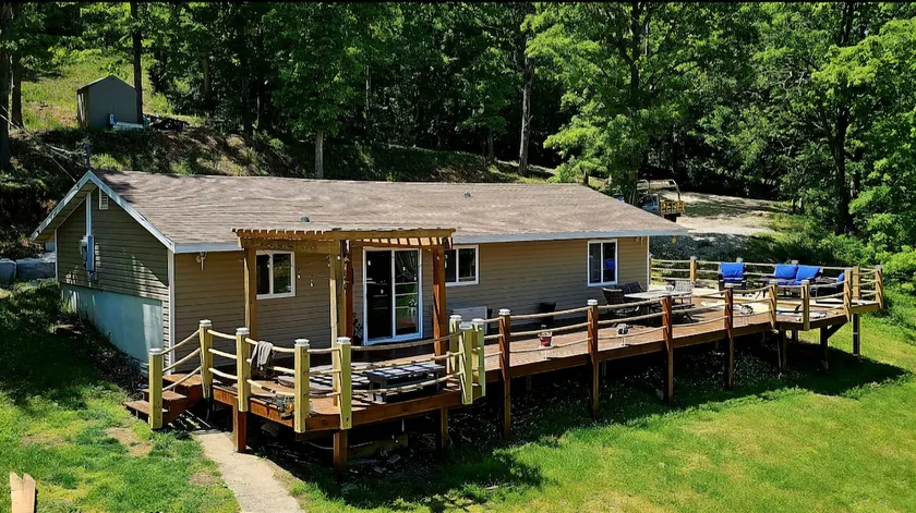 Cozy Waterfront LOTO Retreat • Deck • Dock •Spa - Image 1