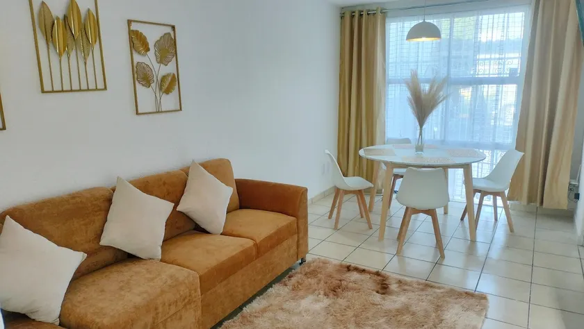 Complete house with three bedrooms, comfortable and safe. - Image 1
