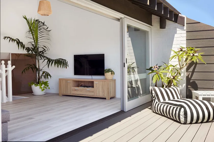 Scandi - Stay in style + 200m to the beach - Image 1