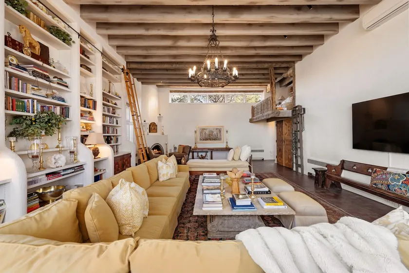 Cinco Chimineas - Indoor Pool, Walk to Canyon Rd, Authentic Historic Santa Fe - Image 1