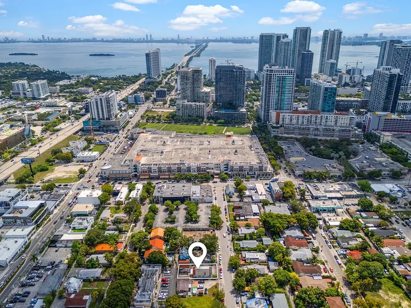 Top Location! Midtown, Design District & Wynwood 2 - Image 1