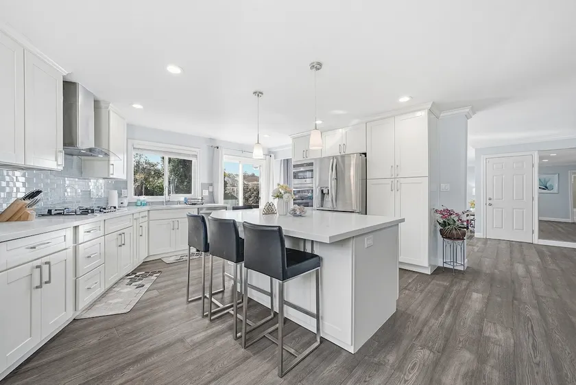 NewLuxHome! BBQ!6BR! Huge Backyard! San Jose - Image 1