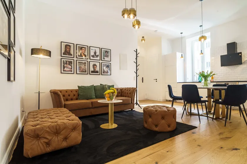 Stylish, exclusive retreat near downtown - Image 1