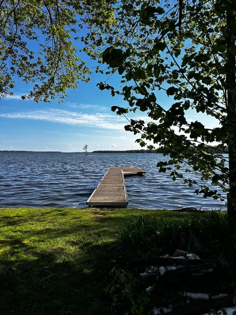 The Shore View-Waterfront|Sunset Views| King Bed - Image 1