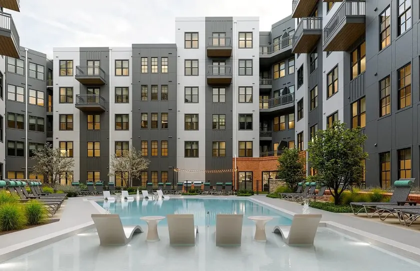 Downtown Bham. Pool. City Views. Gym. Luxury - Image 1