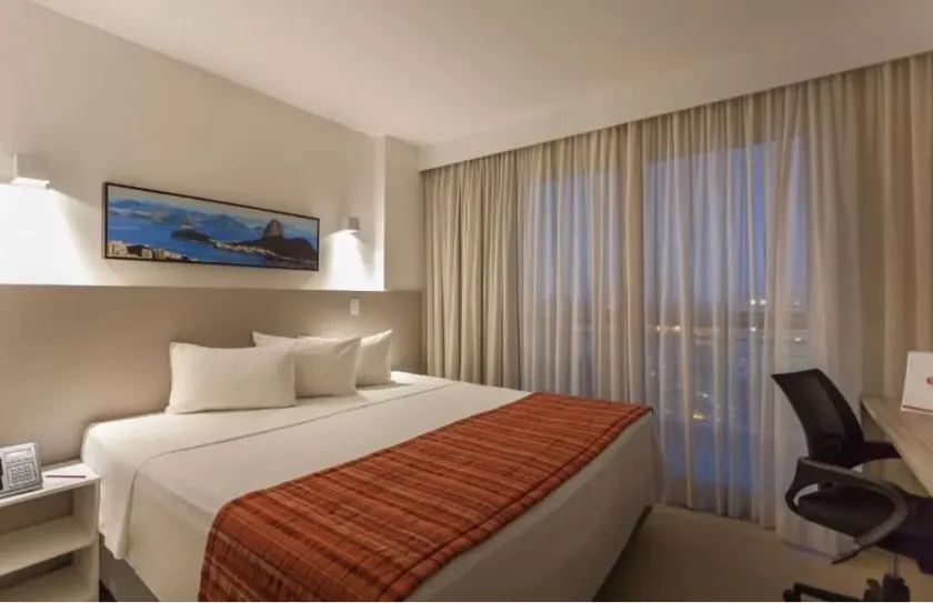 Sea View Flat | Pool | 24-Hour Front Desk | Gym - Image 1