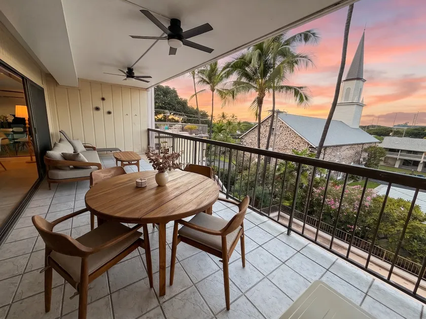 Ocean View Condo in the Heart of Kona - Image 1