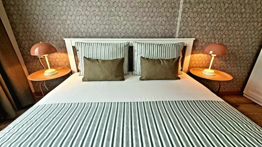 Stylish 2 Bedroom Flat in Central Antalya - Image 1