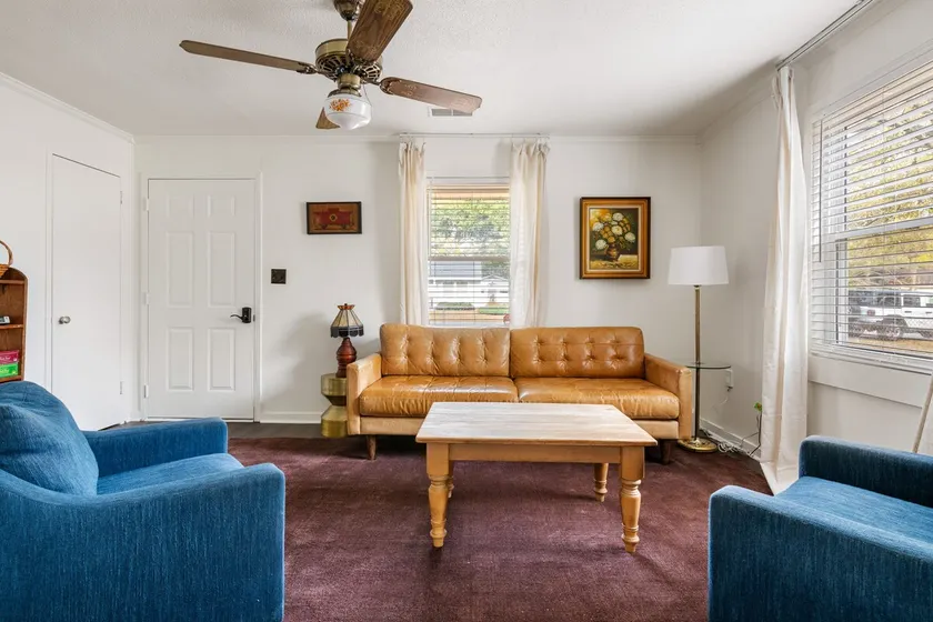 Quiet 2BR Home | 15 min to CHS & Near Park Circle - Image 1