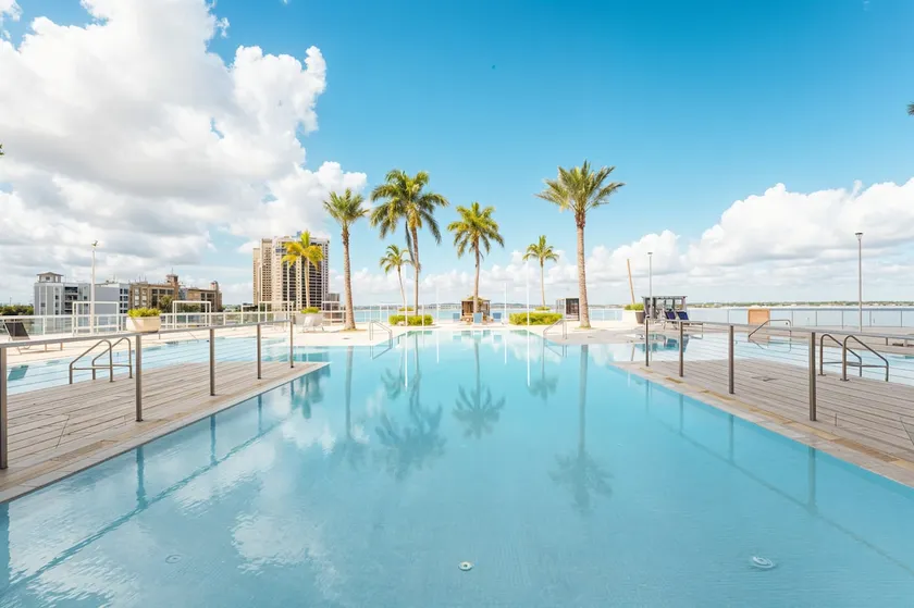Ocean View Luxe Stay•Downtown Fort Myers•Pool •Spa - Image 1