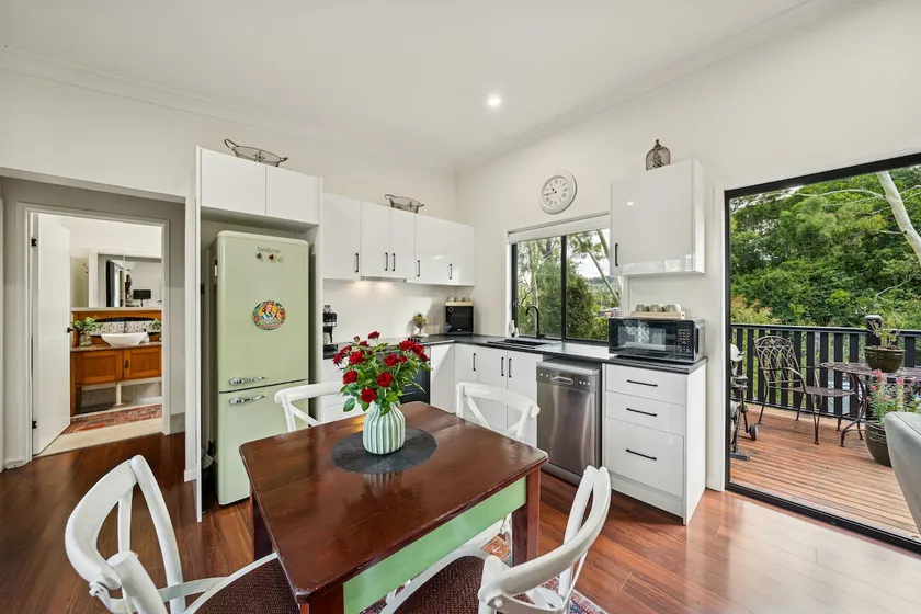 Lodge amongst the Trees, Minutes from Toowoomba. - Image 1