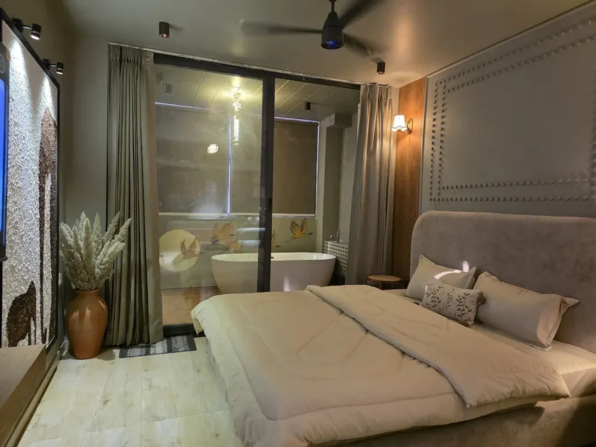 Ikigaii Stays ~ Rustic Studio Charm • Private Tub - Image 1