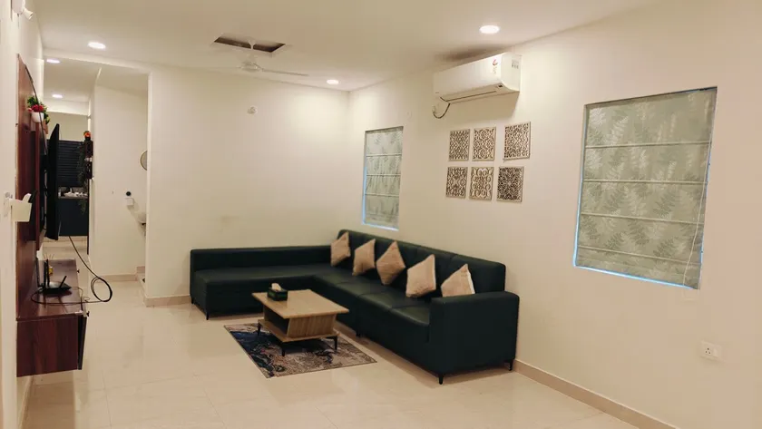 Lovely 2.5 BHK Near Jubilee Hills Neerus Junction - Image 1