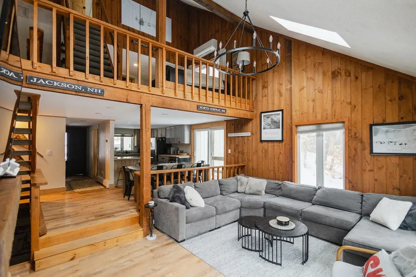 Sleeps 12 | Arcade Bunk Room | 3 Min to Downtown - Image 1