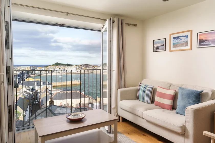 Harbour View House - Image 1