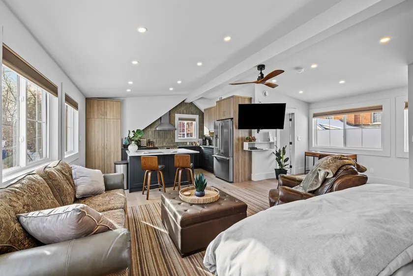Loft On The Lane- Modern Luxury Meets Cozy Comfort - Image 1