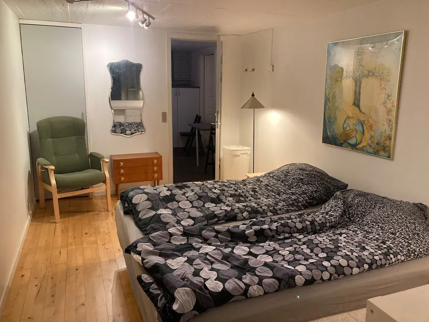 Room with kitchen and bathroom. - Image 1