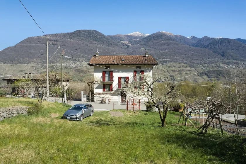 Quiet apartment in the heart of Valtellina - Image 1