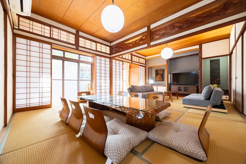 Ibusuki no Kakurega | Hot Spring and Modern Ancient House - Image 1