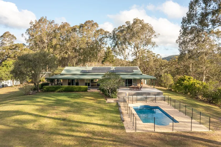 Mara Luxe Farm Stay 20 mins from Beach - Image 1