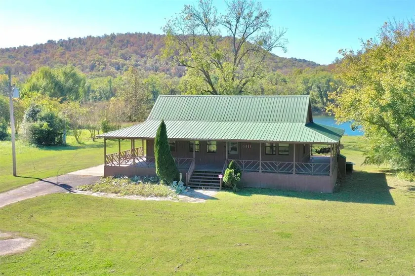Creek Cabin on the White River - Image 1