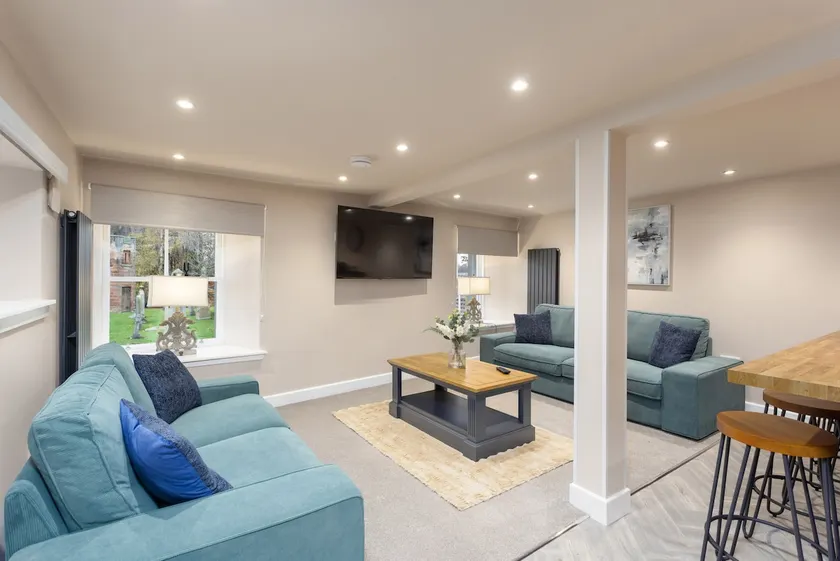 Modern 4 Bedroom Apartment, Edinburgh. - Image 1