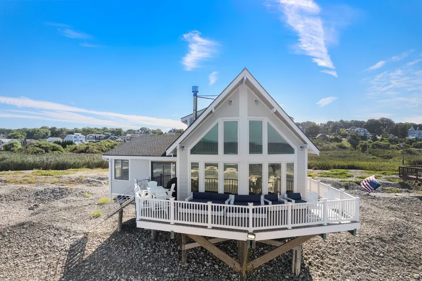 Wavehouse | Oceanfront Getaway on Private Beach - Image 1