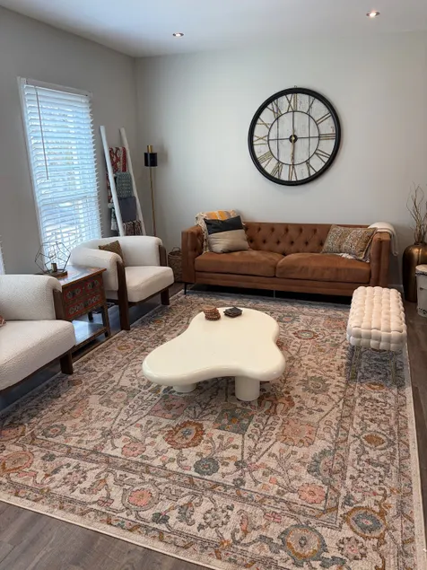 Private 3BR Near Dulles | Fast Wi-Fi & Parking - Image 1