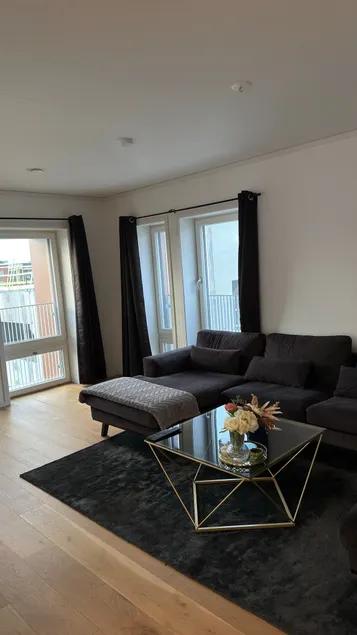 Stylish luxury suite with magical golf views near the city - Image 1