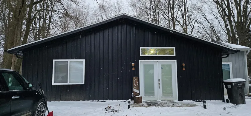 The Summit House - Image 1