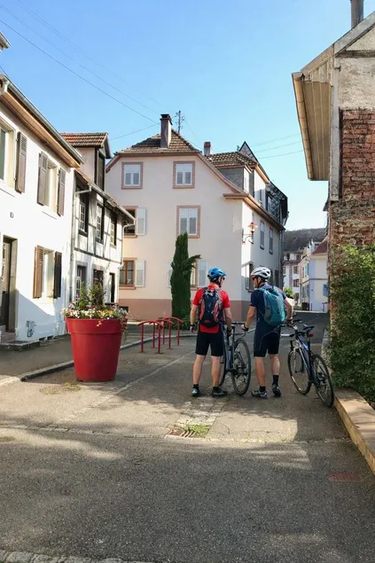 3*/3 bedrooms/sports center/bike path/train station 2 minutes away - Image 1