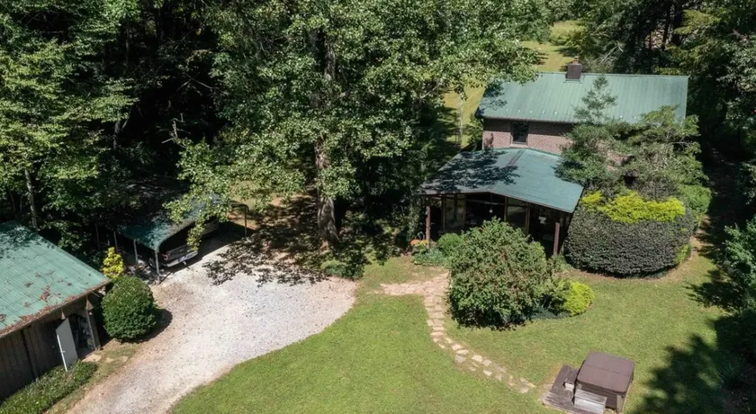 Creekside Retreat on 8 Private Acres - Image 1