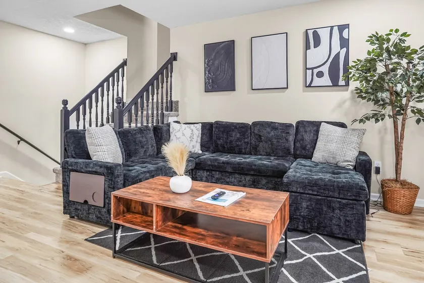 Spacious Olathe Home |4BR |3Baths |Sleeps 12 - Image 1