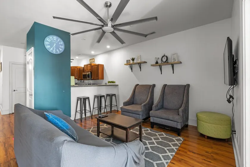Beach Loft, steps to the beach - Image 1