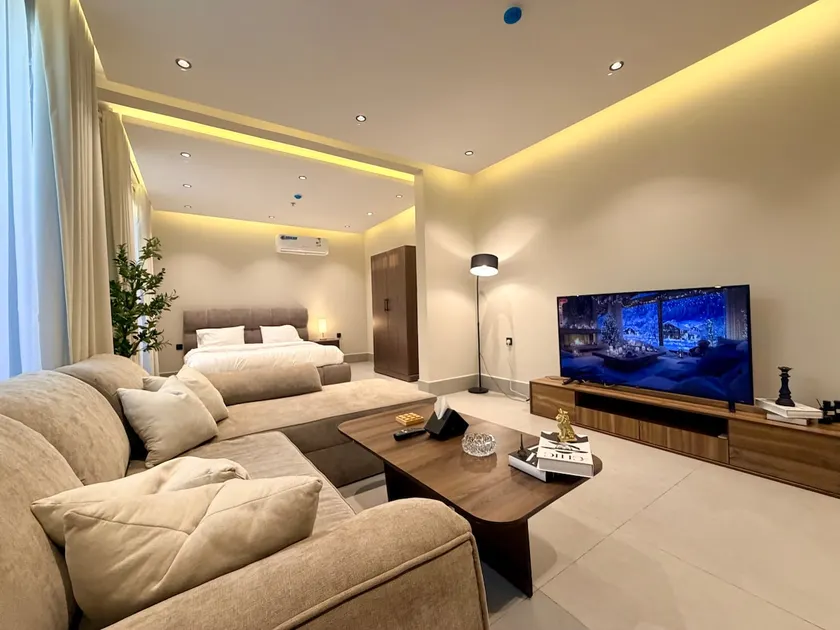 1BR | Stylish stay w/Ample SPACE & Slef entry - Image 1