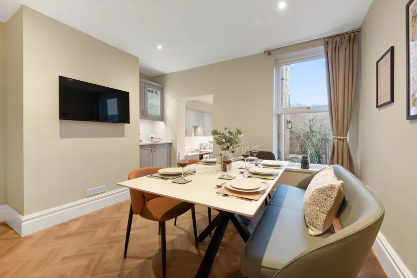 WhiskAwayStays - Sebright Avenue - Luxury Home - Image 1