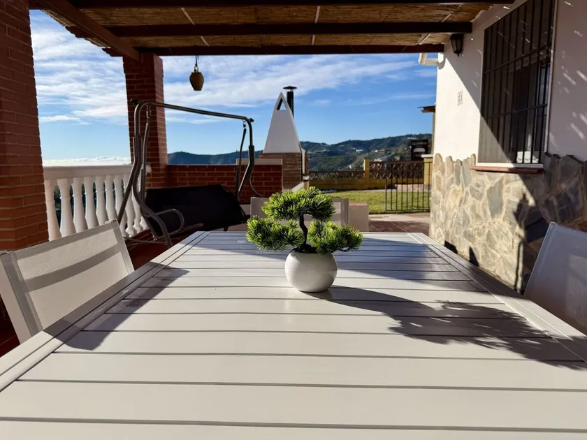 Villa Marta Ara - Image 1