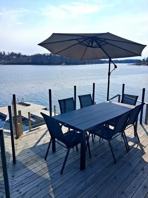 Exclusive house by the lake, panoramic view & private jetty - Image 1