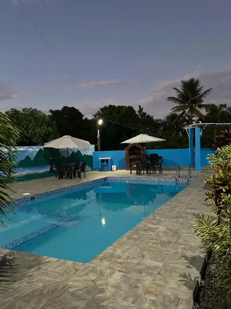 Modern 3BR Apt - mins from Beach & Restaurants - Image 1