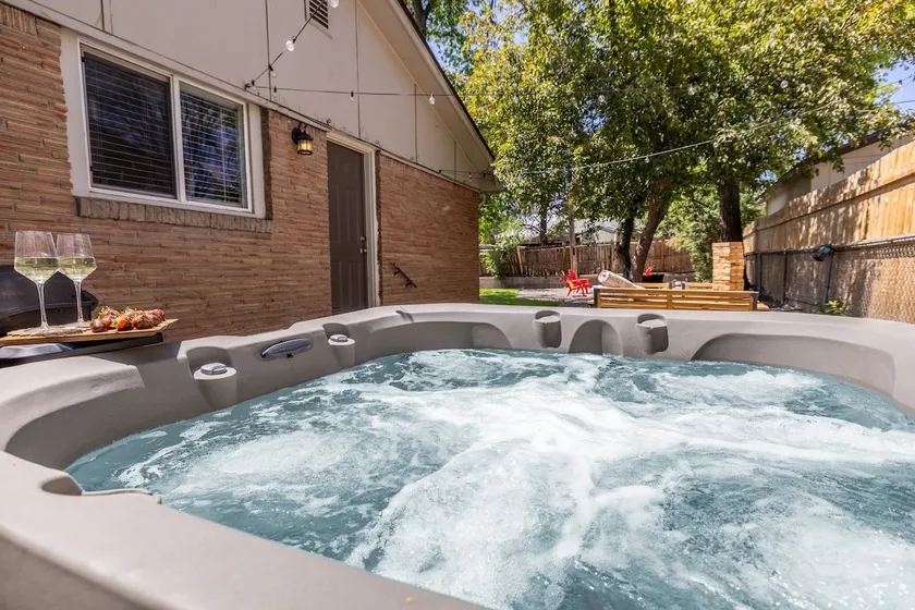 Hot Tub | Theater | Game Room | Stargazing Tent - Image 1
