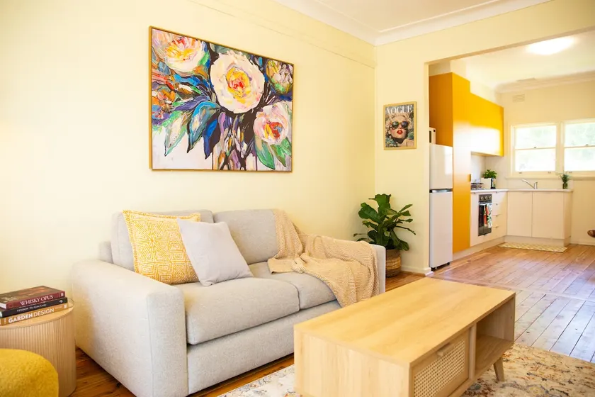 Bev's Place Albury - Image 1