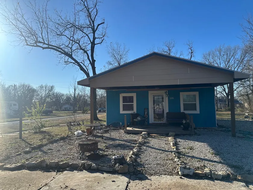 Home in Eureka - Image 1