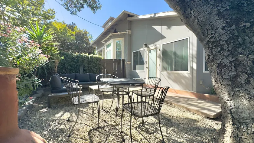 Cozy Silicon Valley Getaway with Private Garden - Image 1