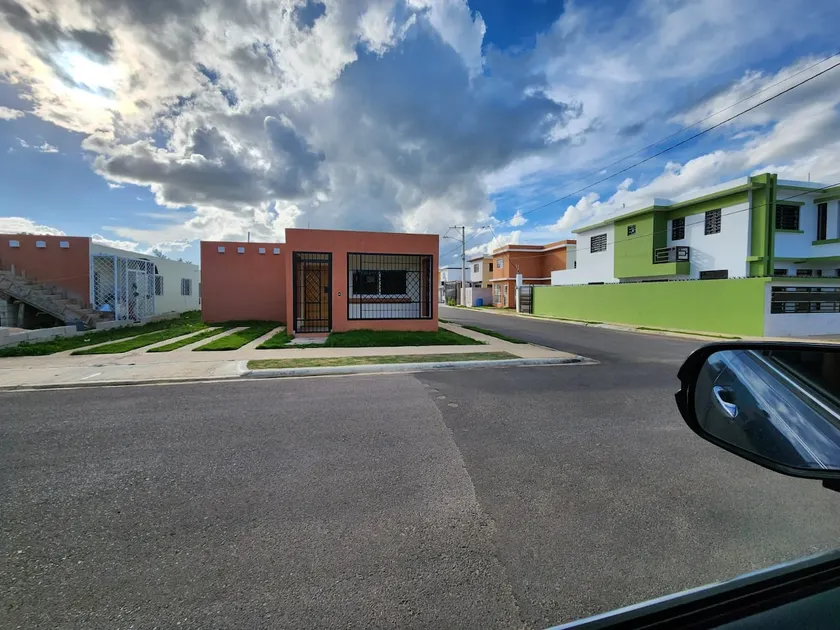 Amazing Three Bedrooms House - Image 1