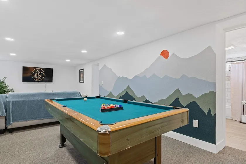 Erie Escape-Billiards Table- Skee-Ball- Hot Tub - Image 1