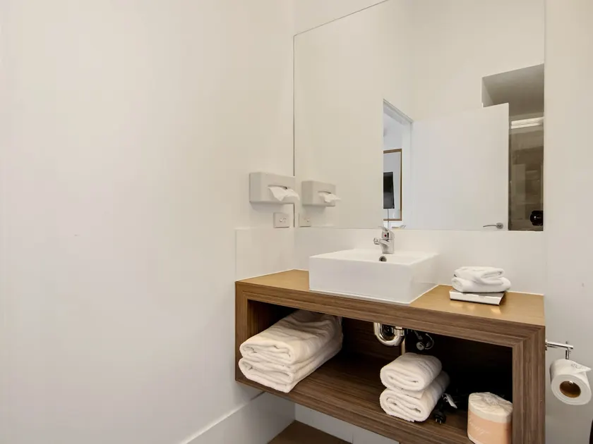 Corrigans Beach Escape Studio - Image 1
