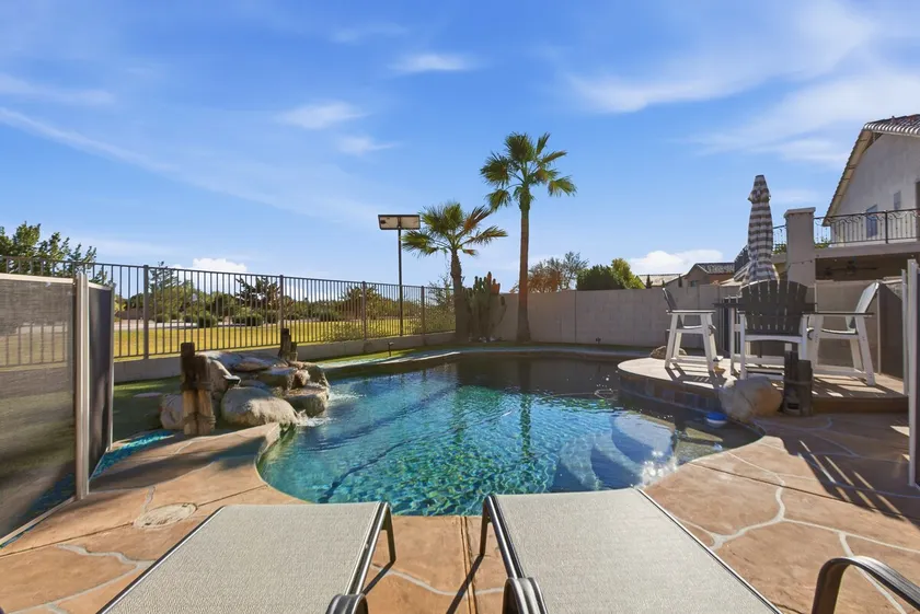 Mesa Bluewater Retreat With Heated Pool - Image 1