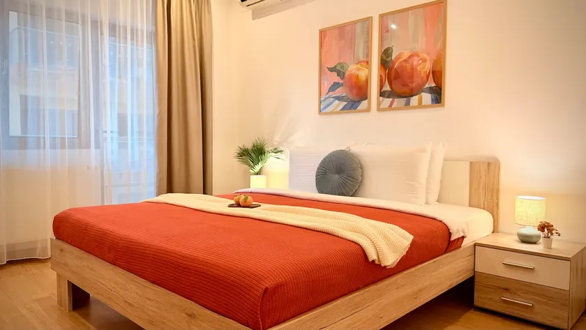 Premium Stay - Spacious 3BR with Balcony - Image 1