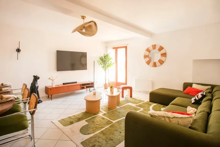 Casa Dina – 130 m² with Garden and Deck - Image 1